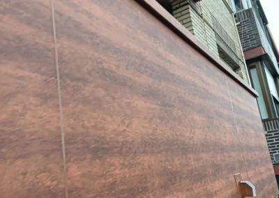 Frentes balcones y forro del muro del balcón de ladrillo